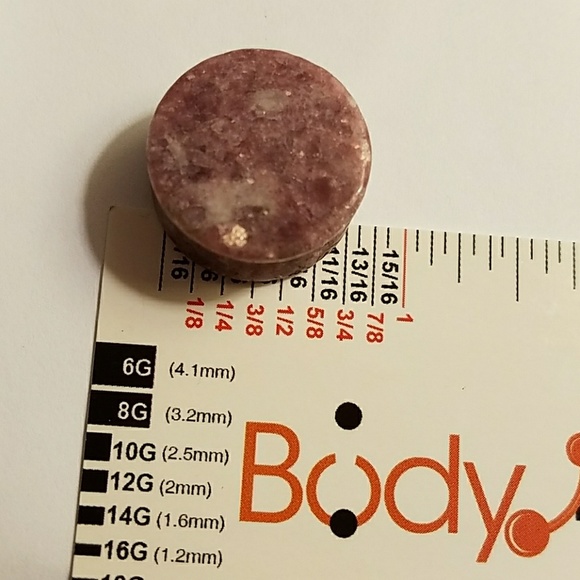 3/4" (19mm) plugs and tunnels - Picture 2 of 4